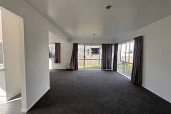 6B Howard Hunter Avenue, Saint Johns