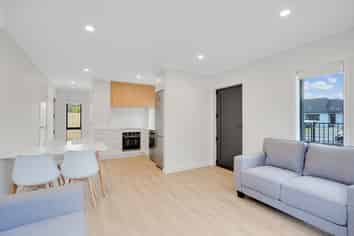 1/146 Old Farm Road, Hamilton East