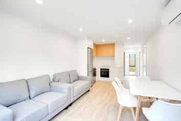 4/146 Old Farm Road, Hamilton East