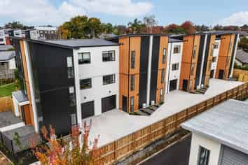 6/146 Old Farm Road, Hamilton East