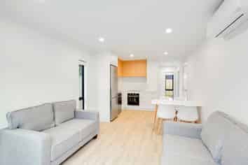 6/146 Old Farm Road, Hamilton East