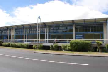 High Profile Sylvia Park Showroom | 900 m2