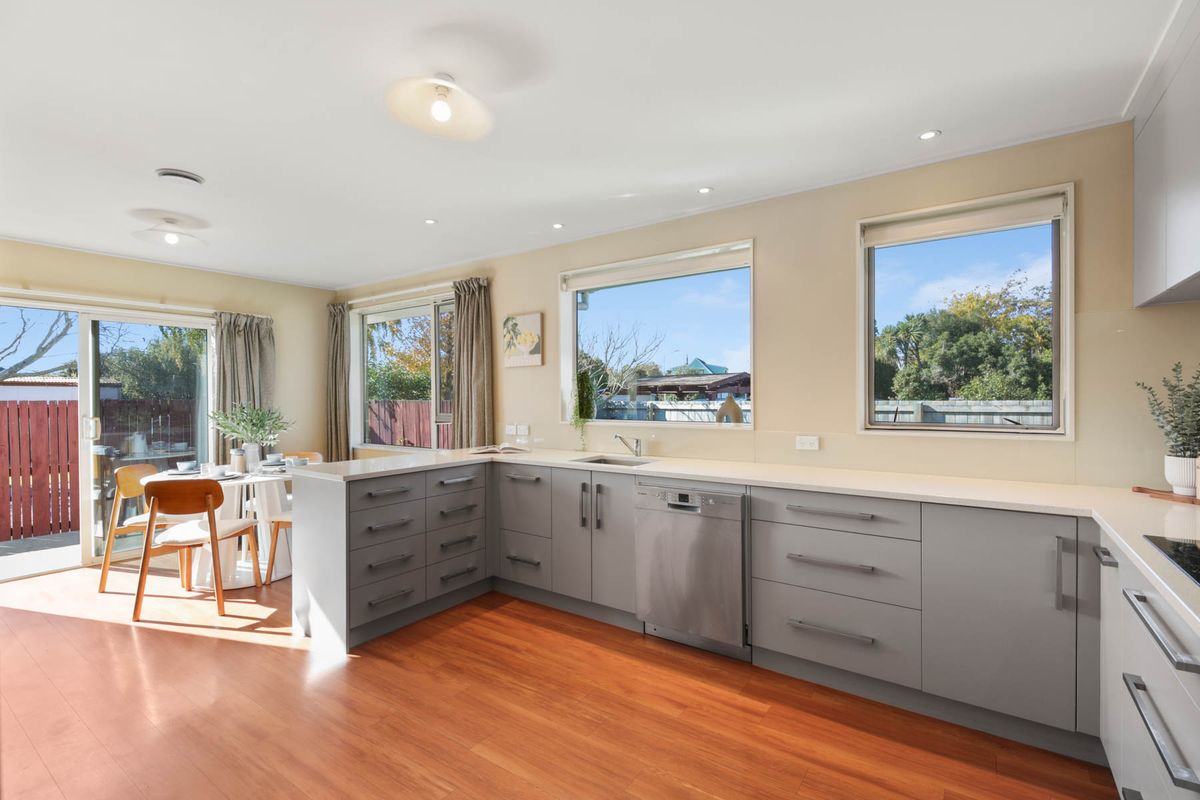Well Located, Double Glazed Family Home – pohled 3