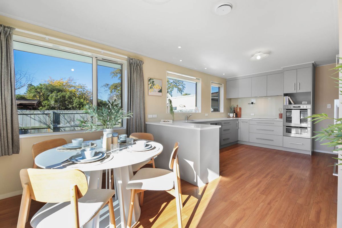 Well Located, Double Glazed Family Home – pohled 6