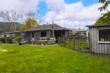 355 Wellington Road, Wainuiomata