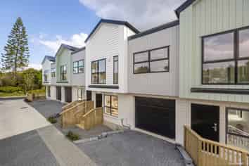 5c John F Kennedy Place, Glen Eden