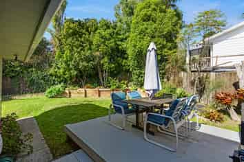 2/65 Keegan Drive, Massey
