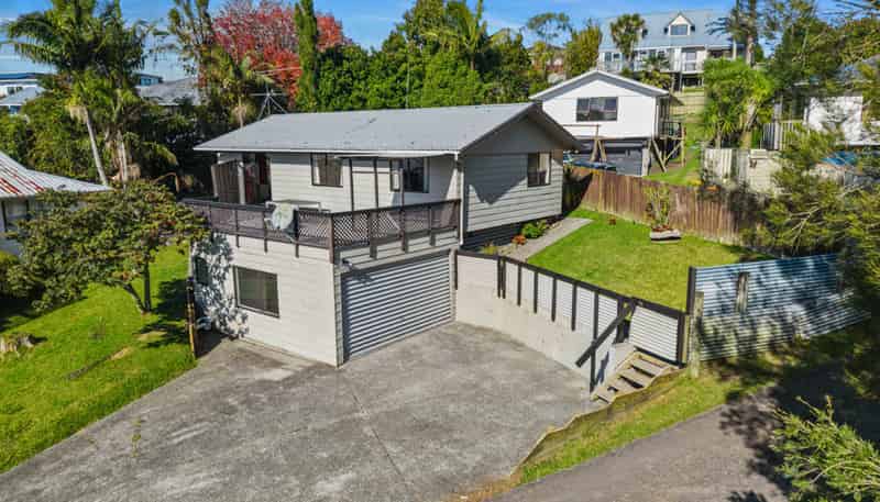 2/65 Keegan Drive, Massey