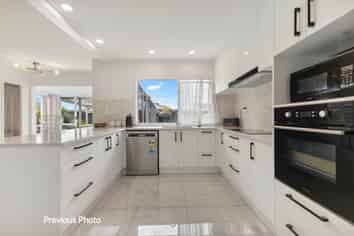 47 Littlejohn Street, Hillsborough