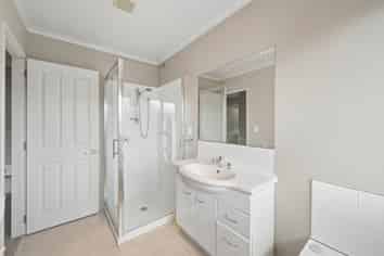 3 Percy Kinsman Crescent, Riverstone Terraces
