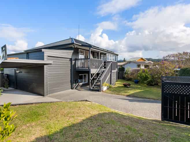 127 Bruce Wallace Place, Whangamata