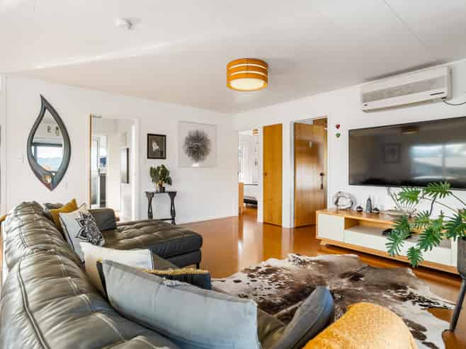 127 Bruce Wallace Place, Whangamata
