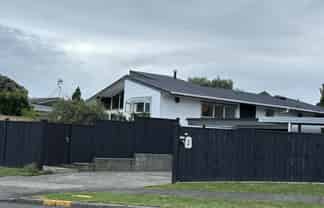 3  Veale Road , Frankleigh Park