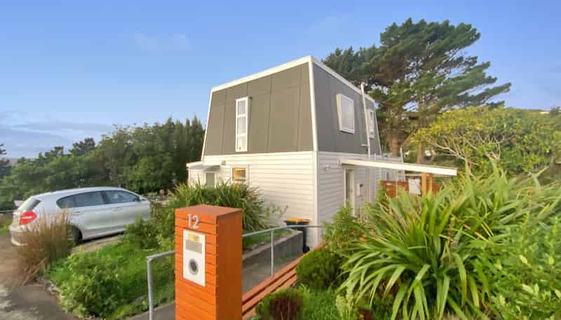 12 Glen Alton Avenue, Paparangi