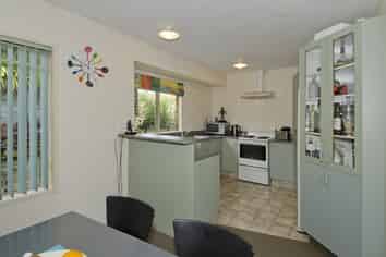 4/51 MERIVALE ROAD, Parkvale