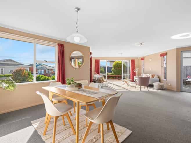 77 Victoria Road, Saint Kilda
