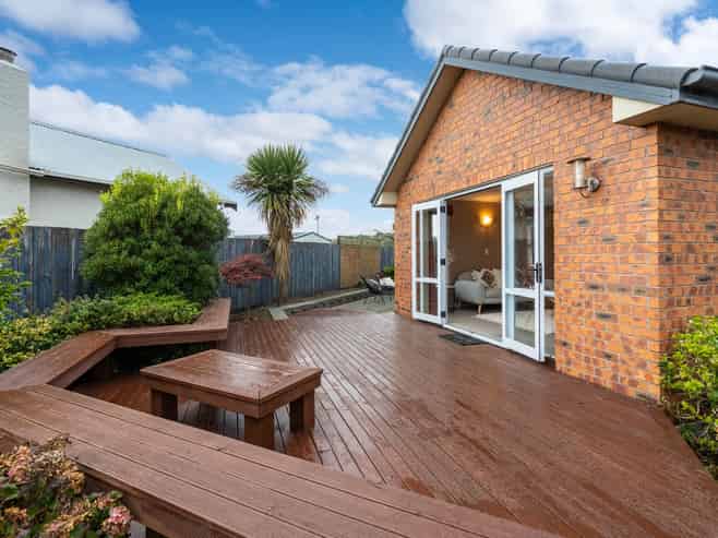 77 Victoria Road, Saint Kilda