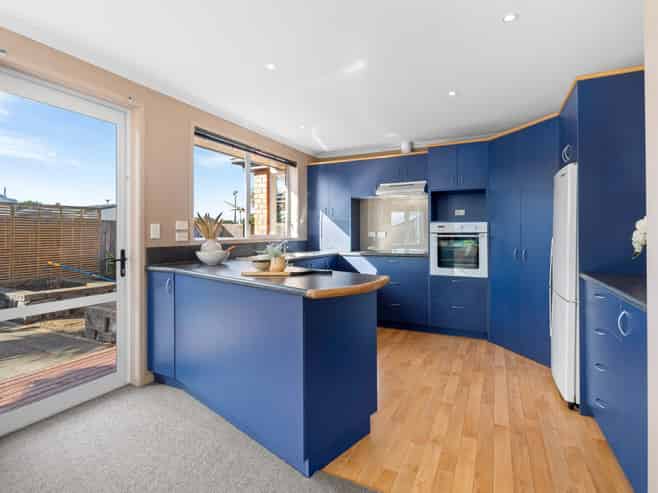 77 Victoria Road, Saint Kilda