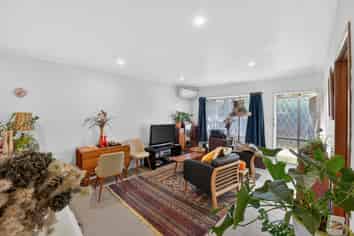 2/7A Mountain Road, Mount Wellington