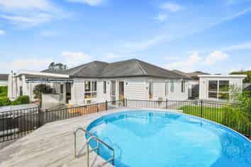 14 Aporo Drive, Kumeu