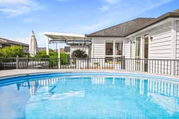 14 Aporo Drive, Kumeu