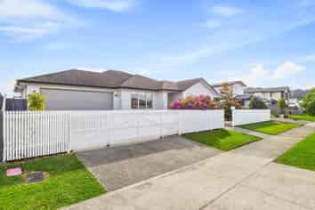 14 Aporo Drive, Kumeu