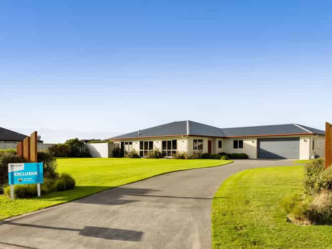 13 Denby Heights, Hawera