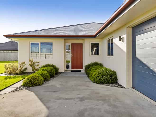 13 Denby Heights, Hawera