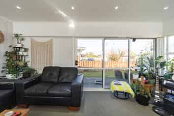 94 Lewis Street, Glenview