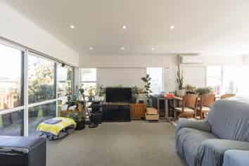 94 Lewis Street, Glenview