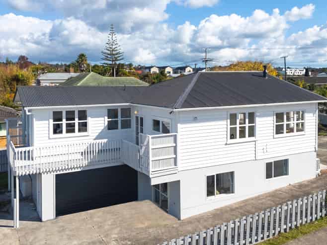 60 Titirangi Road, New Lynn