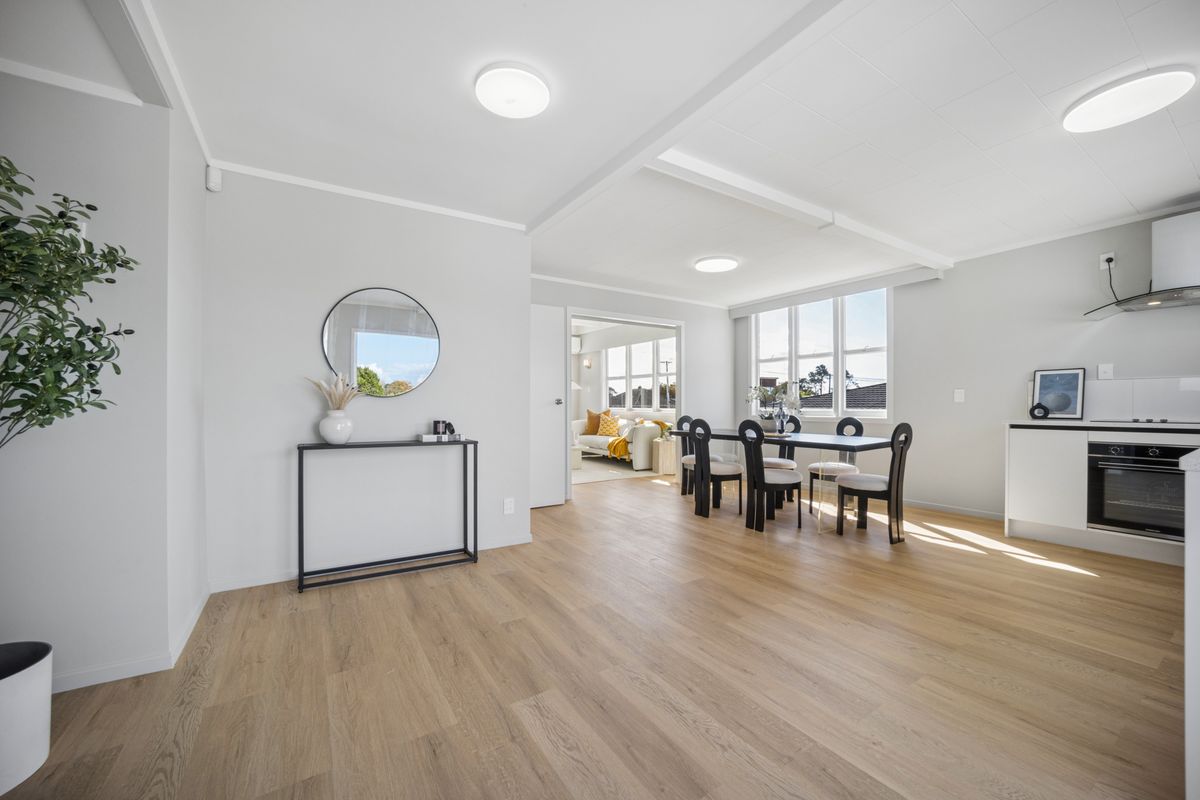 Spacious Family Living in the Heart of New Lynn - Widok 4