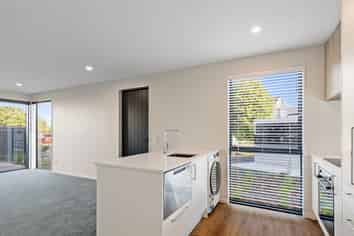 1/10 Tonga Place, Riccarton