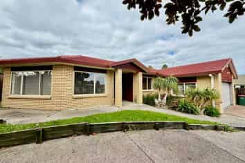 2- Jan Higgins Place, Golflands