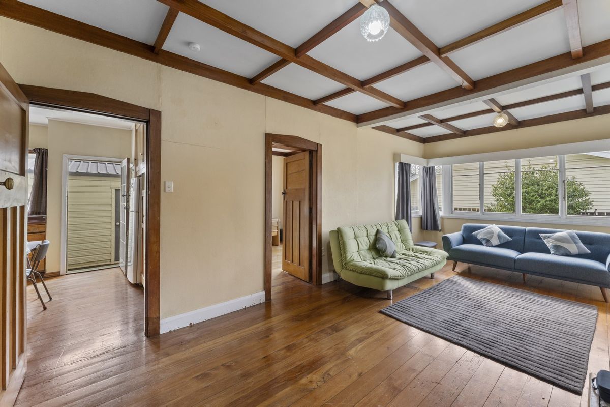 Character Home In Popular Location! - Ansicht 6