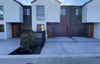 2/18 Akakura Terrace, Glenview