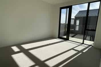 2/18 Akakura Terrace, Glenview
