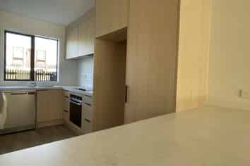 2/18 Akakura Terrace, Glenview