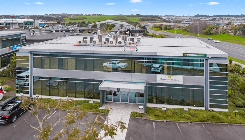 B4/17 Corinthian Drive , Albany