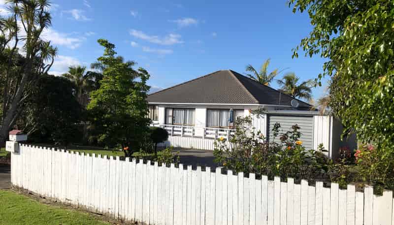 1/69 Howe Street (front), Howick