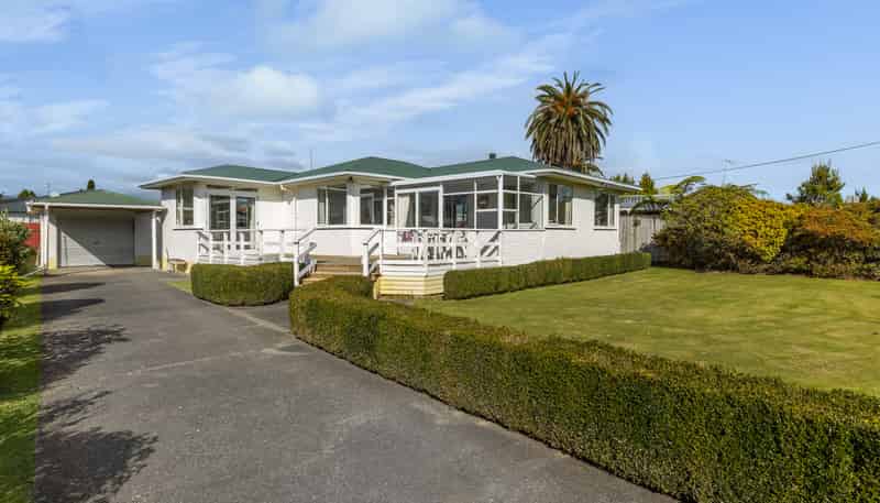 2 Roslyn Road, Levin