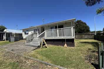 72 Queens Road, Waikanae Beach