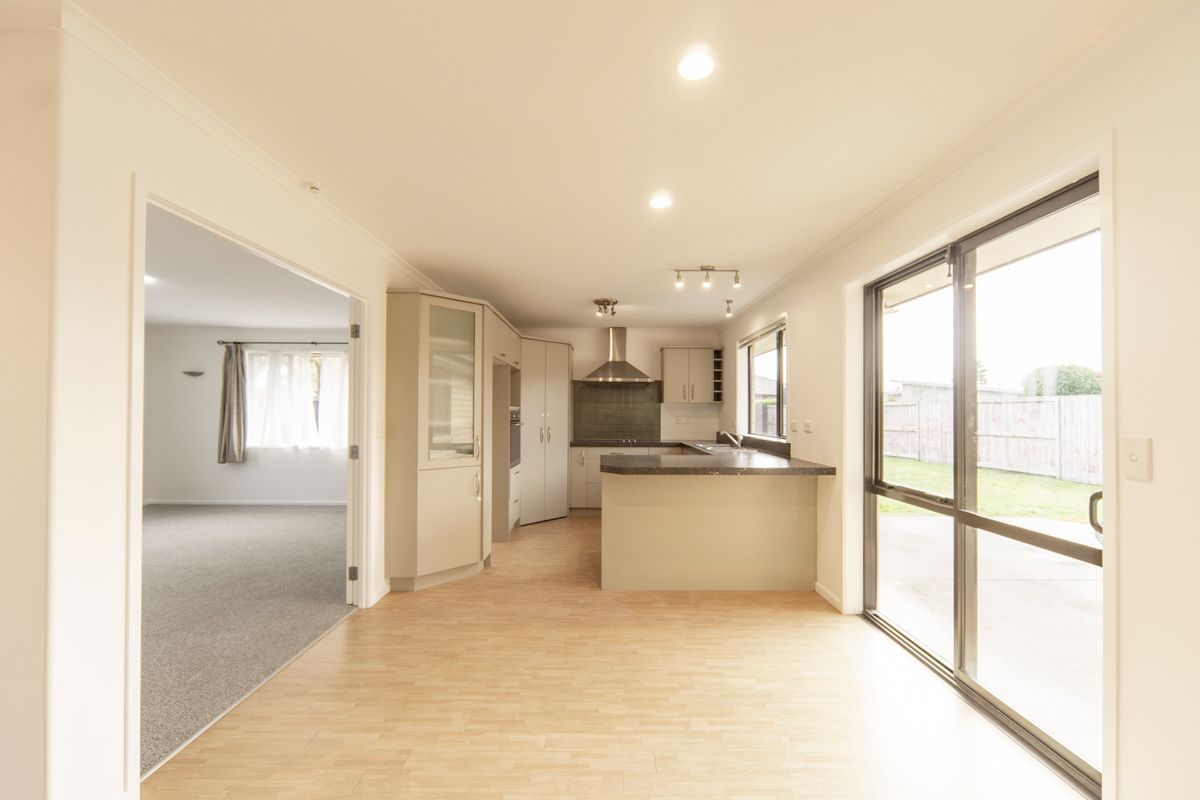 Upmarket family home in Rototuna - Ansicht 5
