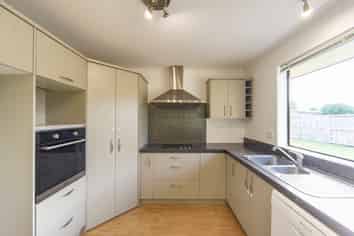 60 Farringdon Avenue, Rototuna