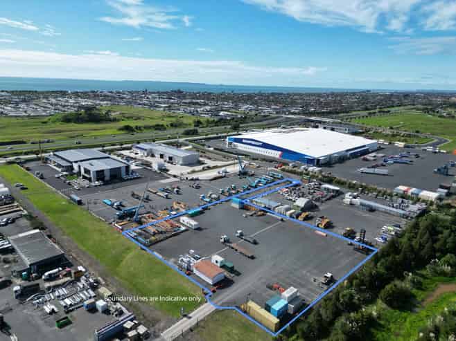 Large bulk storage yard - fenced & sealed