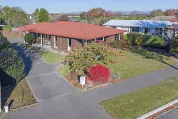 30 Royleen Street, Casebrook