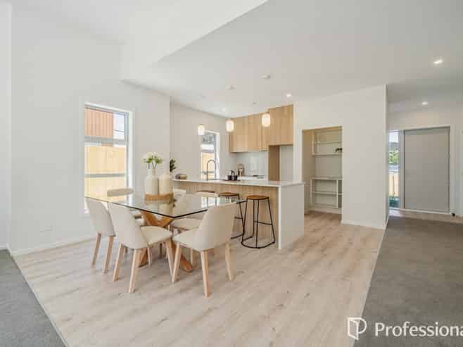 8 Manor Park Road, Manor Park