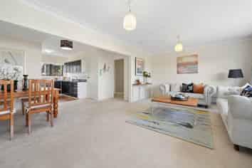 4/49 Turama Road, Royal Oak