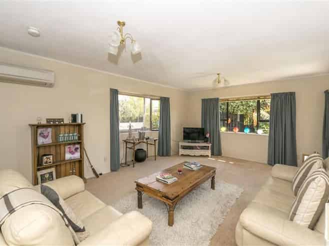 145 Redwood Street, Redwoodtown
