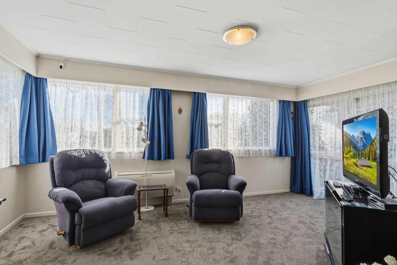 Spacious Family Living with Versatile Layout – pohled 2